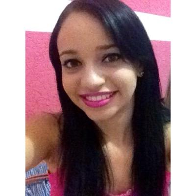 quem vive de opniões mesmo? foda-se a sua.