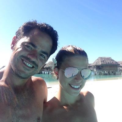 Alegre, fiestera, medio loca, amante de los viajes, comelona y enamorada!