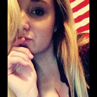 For a S/O DM me for my snapchat. Im a Guy so Girls 17yo+ Snap me Nudes or just sexy pics.You Will Be 100% Anon Unless You Tell Me You Don't Want To Be (NO GUYS)