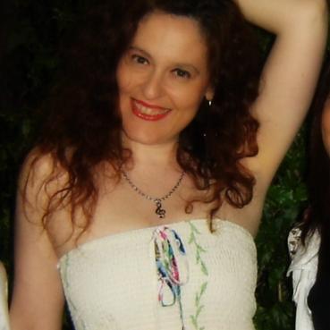 Cantante lírica y correctora literaria