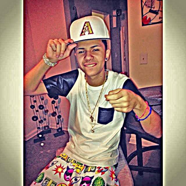 zander_king_'s profile picture. ZANDER KING  REAL AND OFFICIAL ZANDER  NYC Livin' Follow me on FB ⤵️⤵️