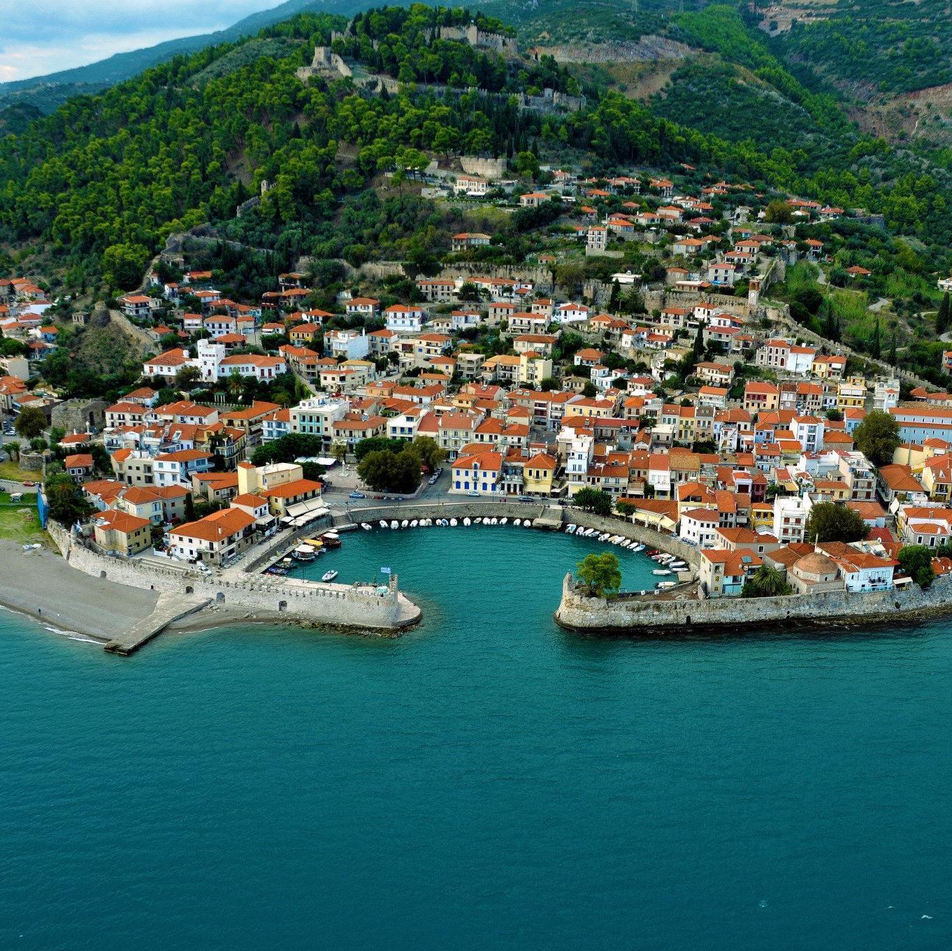 rigasgeorgios's profile picture. "Θάλασσα λανθασμένη δε γίνεται" γράφει ο Ελύτης.