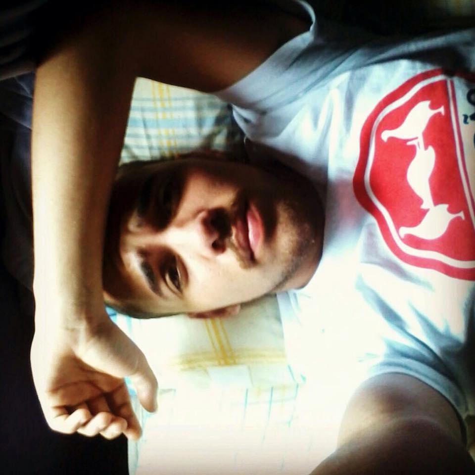 Eu sou tão bala que quando encostam a lingua em mim ficam louco. HASUHUHUHUAHASUHASUSE