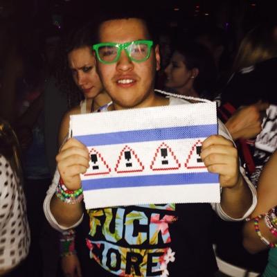 Party yeah I do that a lot 
dont be scared to have fun 
#edmsquad 
#edmfamily 
#edmchicago 
instagram im_just_living_life1 
snapchat bustoscartle23