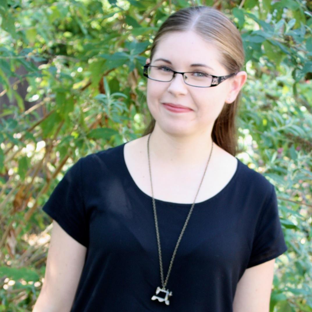 Self-taught seamstress. Lover of beautiful fabrics, indie patterns, and sewing books. Amateur botanist.