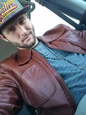 assgrabber100's profile picture. whiteboy wasted!!