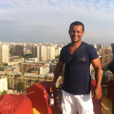 Ex-analista de sistemas, pai e designer de joias em formação. Aqui eu falo sobre política, Bahia e Jóias.