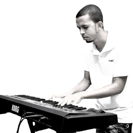 Cristão Protestante. Casado com Flávia  Estudante da musica, praticante de artes macias Hap Ki Do, apaixonado pela musica e sua variações de estilos e culturas.