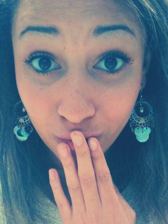 I'm a dreamer of nineteen years old. In my world, all you need is love & magic moments ❤ Follow your dreams, be AMBITIOUS ✌