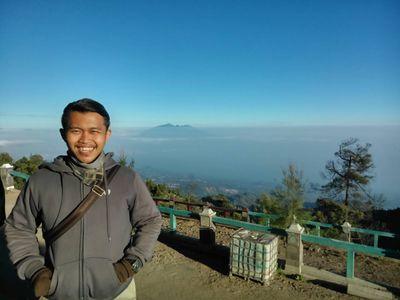 • FH UNTAR 2012
• Administration Logistics PT. Artha Mega Serindo part of Sirtu Alam Makmur Group
• Tegakkan Kebenaran Mu!!!
• Ig: @agungpratm