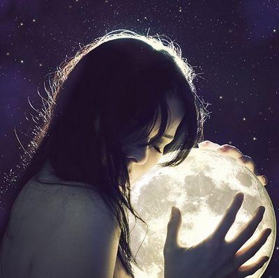 uaremymoon's profile picture. средно име ми е љубов.иначе и точак возам и тој ми е љубов. ♡