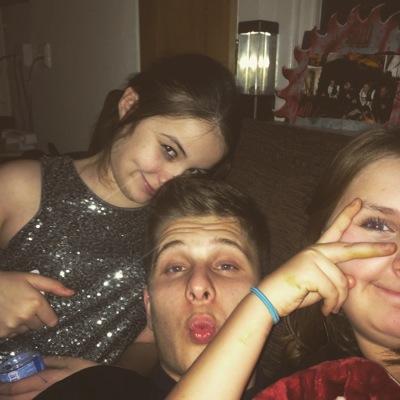 _DAN_RAY_'s profile picture. Once I was sick, but then i just stopped being sick and became awesome instead. True Story. Where my shame gland used to be there is now a 2nd awesome gland.