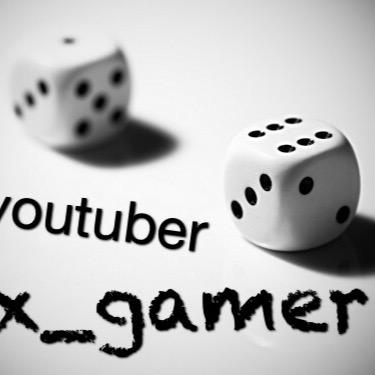 انا d7oom_x_gamer شخص من اشخاص الكومنتيترز هوايتي كرة القدم ⚽️ والسباحة