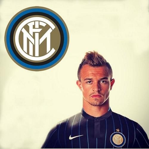 IL NERO E L'AZZURRO SULLO SFONDO D'ORO DELLE STELLE. SI CHIAMERA' INTERNAZIONALE , PERCHE' NOI SIAMO FRATELLI…