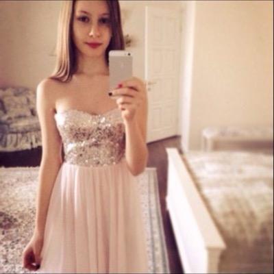 GirlUkrgirl's profile picture. it's my twitter , dude☺️