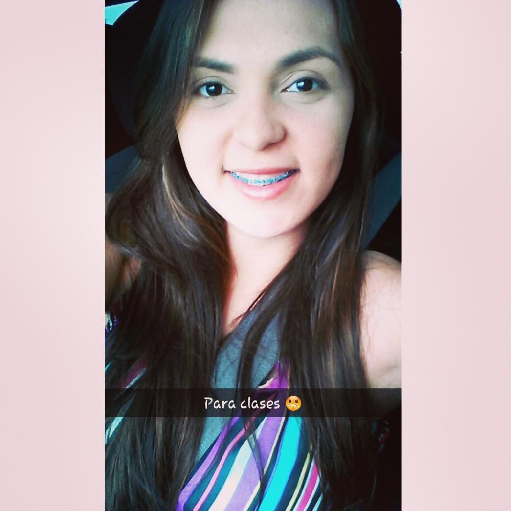 20.Venezolana&Colombiana.  
Contadora en formacion CVGP♥
Snap: Ccol20
Ig: Ccol20