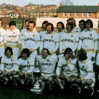 Born Armley Leeds. Went to St Michael's lived in Rodley, Guiseley, Dubai, Bridlington  Derby., now back home in Leeds LUFC fan for over 50 Years #YCCC