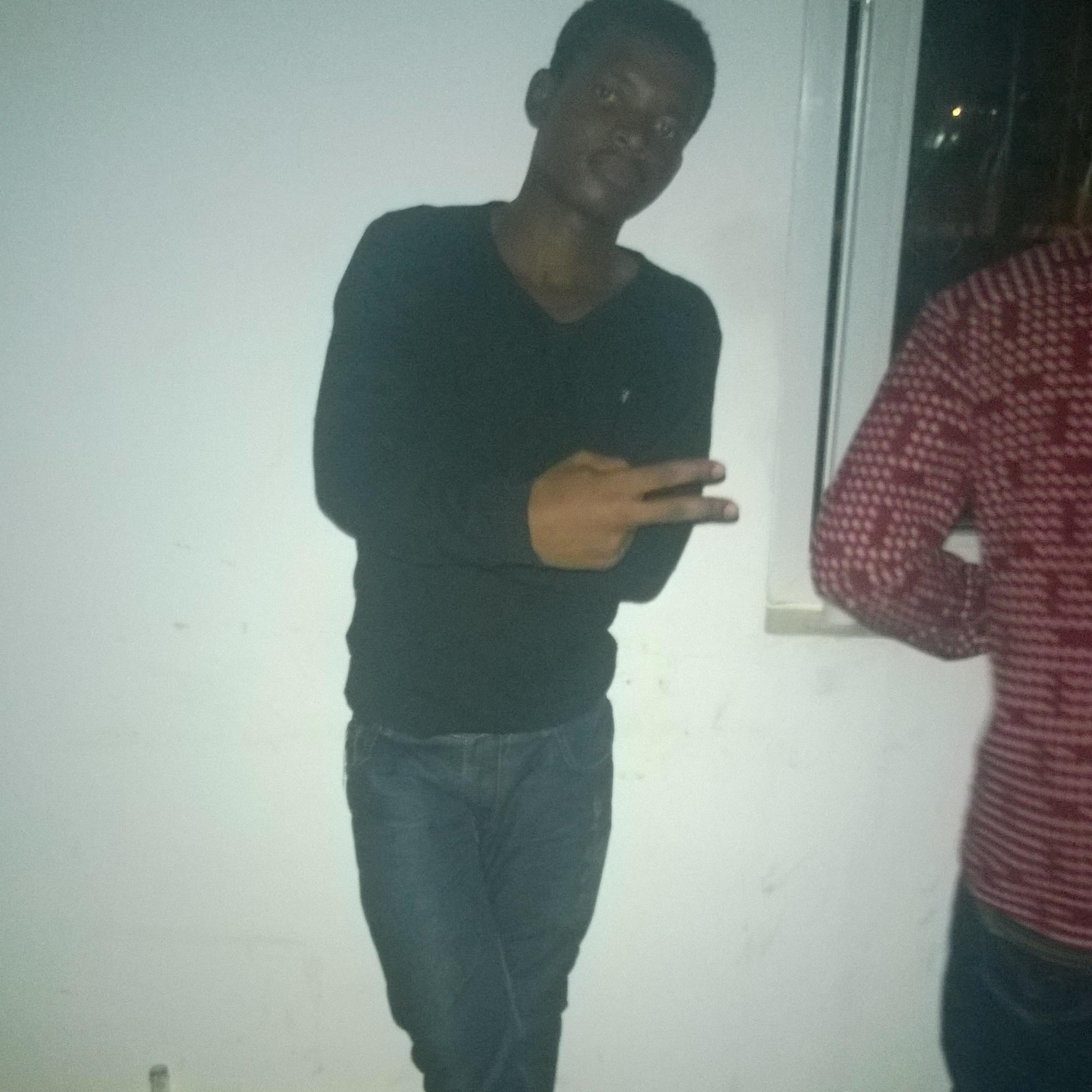 soy un studiante voy ala universidad nacional de guinea ecuatorial