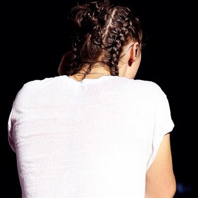 free follow from @louvelybuns follow her please x