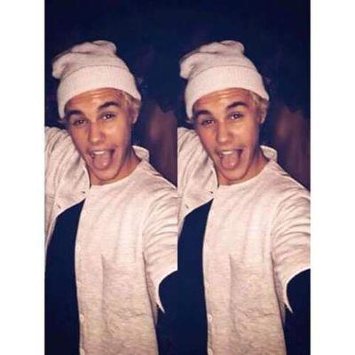 @justinbieber is my lifesaver