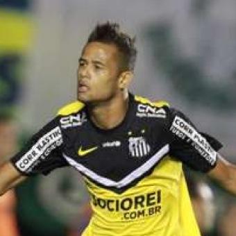 Sou Alvinegro da Vila Belmiro, o Santos vive no meu coração