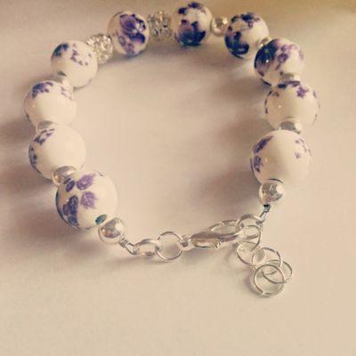 I create beaded jewelry
Fashion before everything #JewelryMaker #FashionLover IG: @queenbeadjewelry
Email: queenbeadx@gmail.com