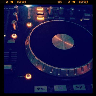 Radio On line, Toda la música que necesitas para obtener El Poder Que Te Mueve. síguenos!!. Tenemos una programación refrescante para este verano 2015