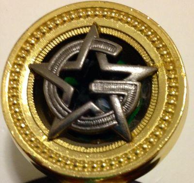 ChicaC7's profile picture. Aprendiz  de Filosofía Oriental, Masonería, Yoga & Artes Marciales, Biólogo de profesión.