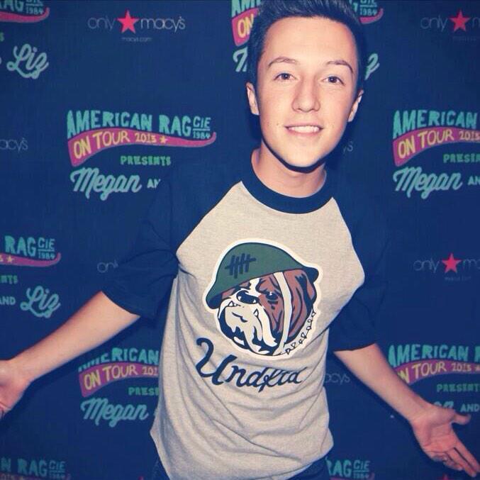 God, Family, Music, Film | Producer/Myles of @KalinAndMyles | NEW EP: http://t.co/ZQ2Y9GosiJ