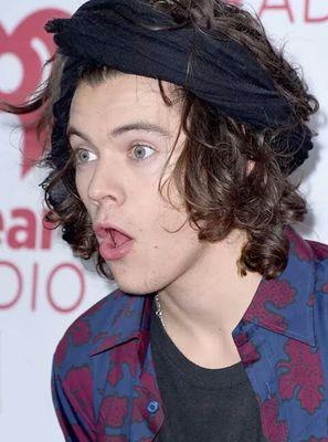Hi!!!!! I'm Directioner.
 am form Thailand. เมนแฮรรี่ ฝากตัวด้วยนะ ( เป็นคนชอบคนต่างชาติ คนตะวันตก ใครเป็นตะวันตก ชอบทุกคน )