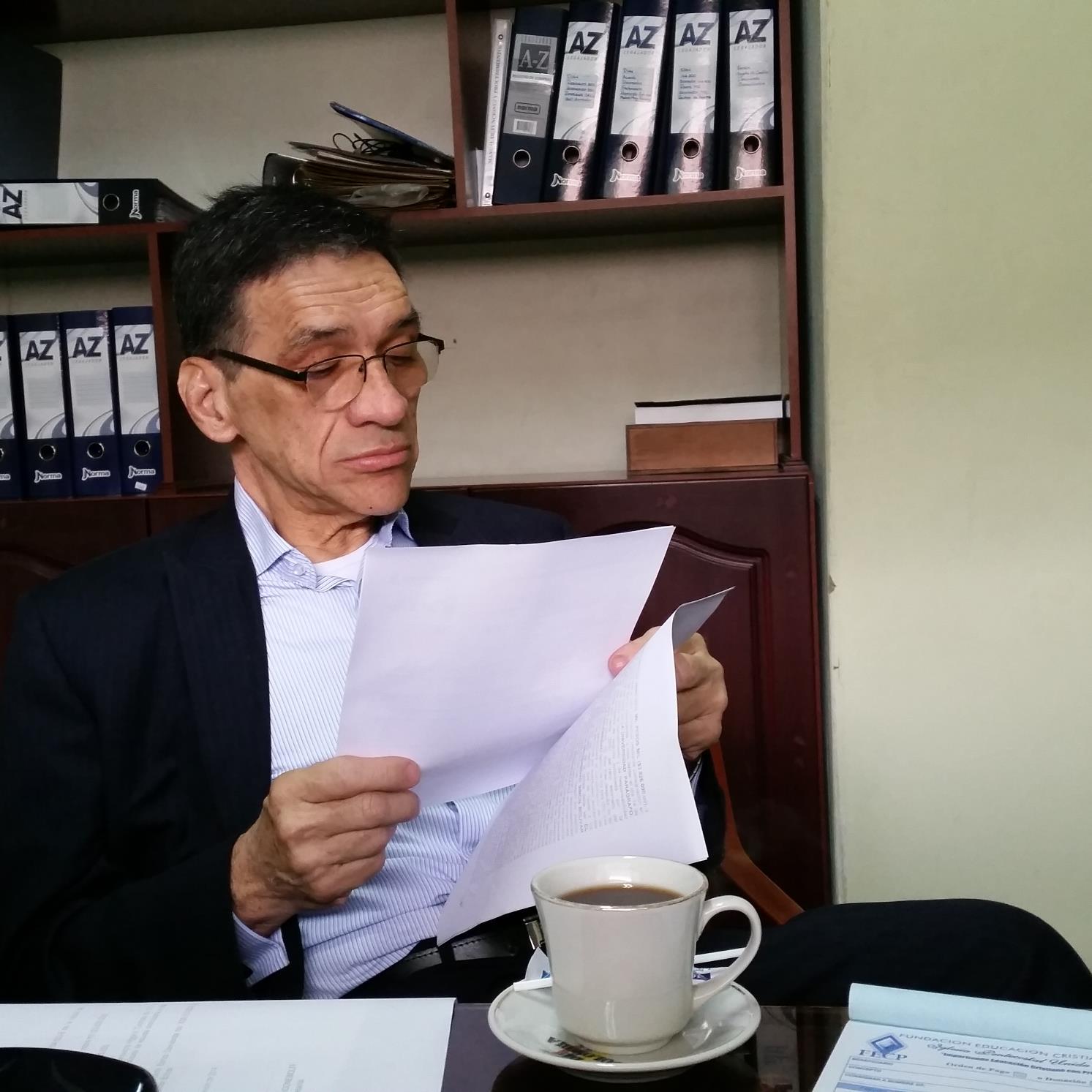 mefor48's profile picture. Pastor, creyente en la unicidad de Dios. Aficionado a escribir. Convencido  de que la vida cristiana es fácil o es imposible, según alguien la definió.