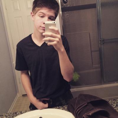 #TeamWayUp #iLOVEHUNNEL Insta:iLOVEHUNNEL Kik:ZREGIONKING