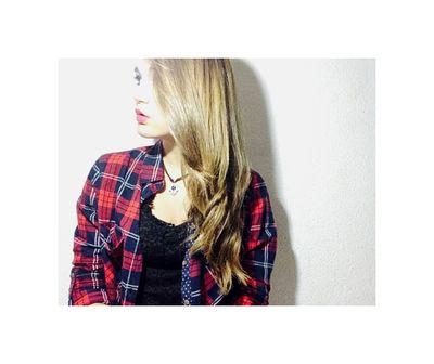 leidiaita's profile picture. ¿Sabes que es el auto respeto? Que la gente me critique y me la sude por completo