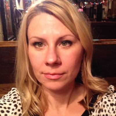 DeeeMic's profile picture. Charlie and Cleo's Mom, bird nerd, book worm, and HBO junkie. Views are my own.