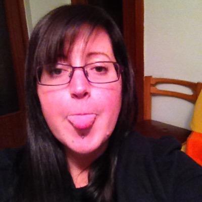Central Sales Administrator @ Dreams Ltd. Hardcore/punk/metal lover. Malagueña de nacimiento y muy felizmente emigrada a Buckinghamshire, UK.