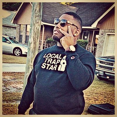 University style kickin it .. On the road to RICHES ride with me  #SplashUniV