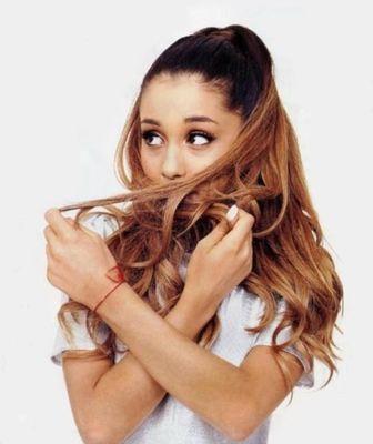 follow Me Pleace Ariana Grande♥♥