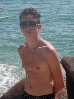 Longe de Toda Negatividade