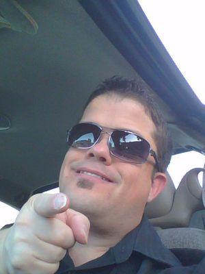 I am a business owner looking to partner up with entrepreneurs who are chasing their dreams! I also love IndyCar!