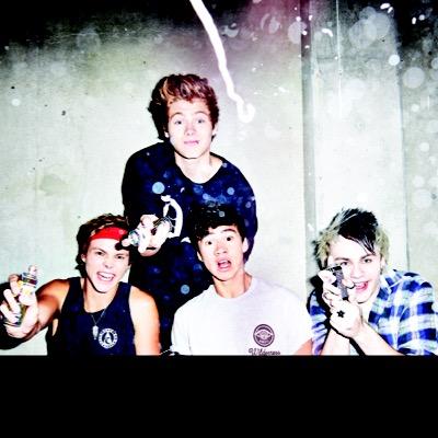If you ❤️ 5sos follow this fanpage! Plus I post daily Luke, Calum, Mikey, and Ashton are awesome