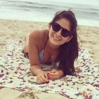 Não se importe com o que vão pensar de você,faça o que você quiser e procure apenas a sua felicidade. (: