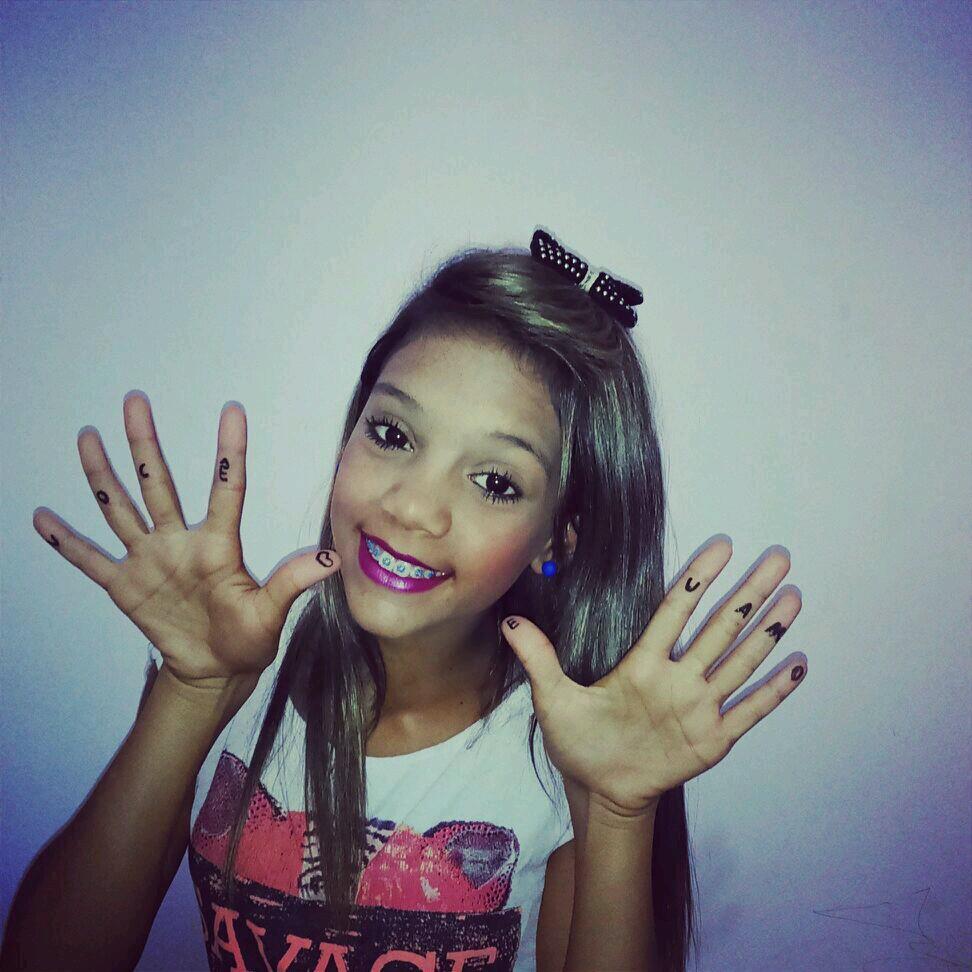 Não escolha a pessoa mais bonita do mundo, mas sim a que faz o seu mundo mais bonito.