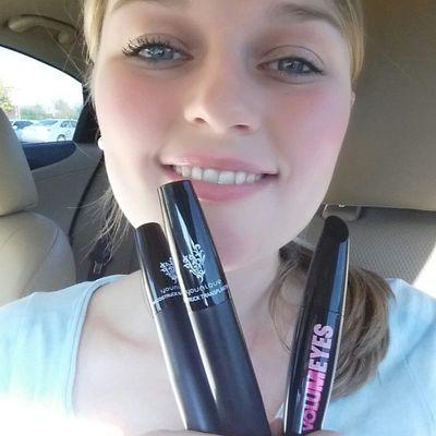Have you tried Younique 3d fiber lash mascara yet??!! WHAT ARE YOU WAITING FOR?! Host an Online party with me & earn it Free!! ♡