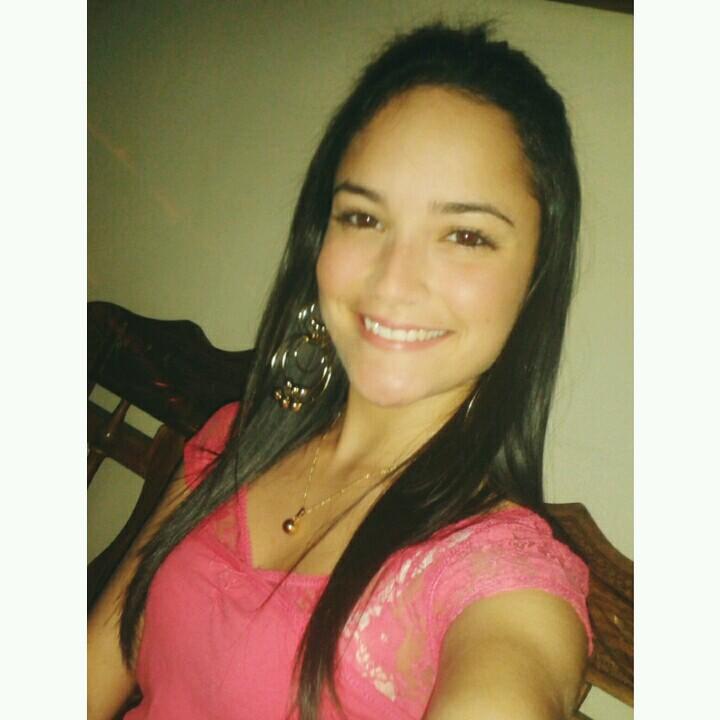♍. Siempre con Dios.-19. Estudiante; Futura Ingeniero Industrial. Instagram: indibaptista