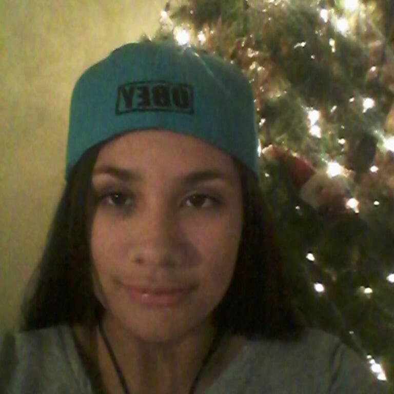 I love skateboarding, food, sleep, but above all to JUSTIN BIEBER 3 and Pandas *--*