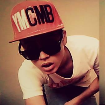 Representando #PrivimitiveBloodGang #MVKgang #ICUstudios / HipHopIsMyLife / @YoungBroken218 / youngbroken218@gamil.com /