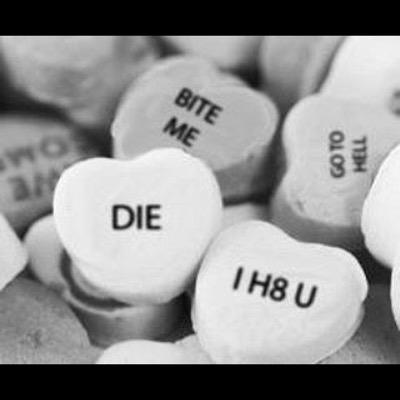 tweetsarelyfe's profile picture. just your average teenage tweets