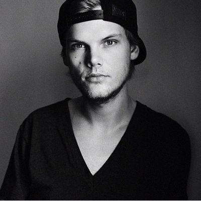 ◢◤ Sua melhor fonte sobre o DJ e produtor Avicii, no Brasil. ◢◤