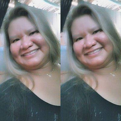 uso meu sorriso contra aqueles que só  querem ver minhas lágrimas ♥