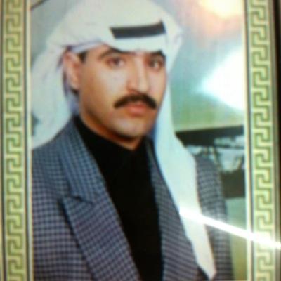 ارجع حبيبي خل عنك هرج الأنجاس ** لاتستمع في حكيهم ياسمي المناضليني ** ملكت قلبي وكل ماعندي من احساس وشلون تتركني وتنسى مامضى من سنيني
